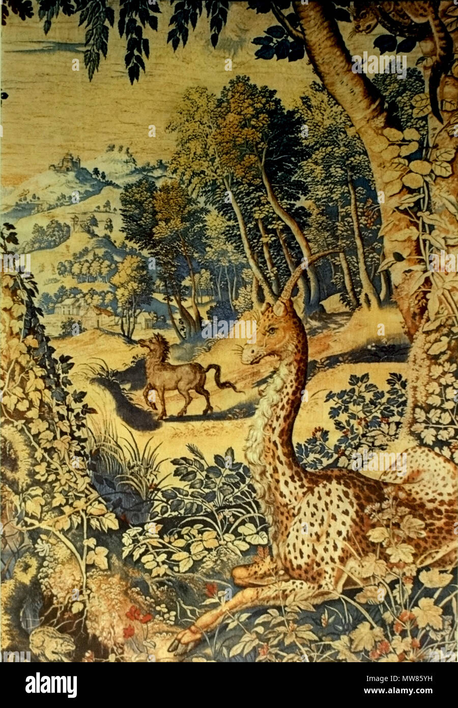 . Anglais : Unicorn. Détail de lynx et Unicorn, une tapisserie tissée (arras) à Bruxelles selon Michiel Coxie's design. Une partie de la collection du roi Sigismond Auguste de arrases de Wawel. Polski : Jednorożec. J'jednorożec arrasu Ryś Fragment w Brukseli według (utkanego Michiela Coxie. N'wawelskiej arrasów należy kolekcji Zygmunta Augusta. vers 1550. Michiel Coxcie Arras 57 Lynx et Unicorn détail Banque D'Images