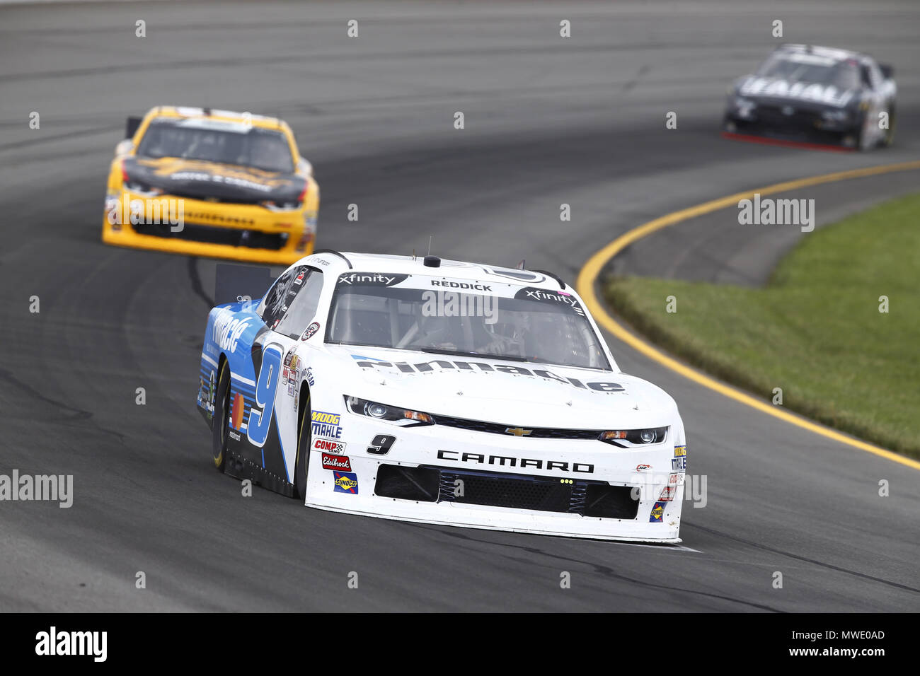 Long Pond, Massachusetts, USA. 1er juin 2018. Tyler Reddick (9) apporte sa voiture à travers les virages pendant la pratique pour le vert Pocono 250 à Pocono Raceway à Long Pond, Massachusetts. Crédit : Chris Owens Asp Inc/ASP/ZUMA/Alamy Fil Live News Banque D'Images