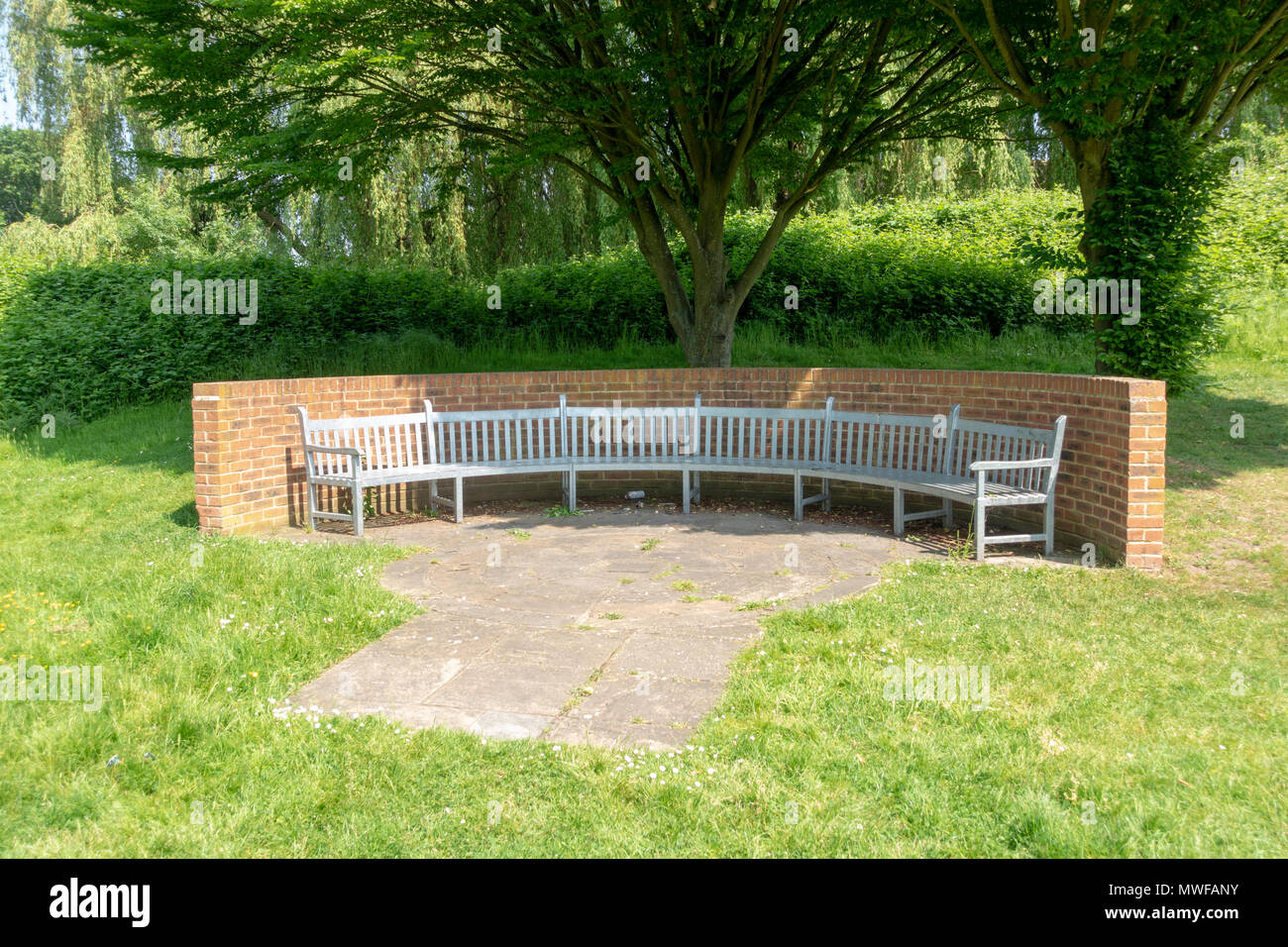 Mémorial à la British European Airways catastrophe aérienne dans l'entraînement au sol, eaux de loisirs Staines Moor, au Royaume-Uni. Banque D'Images