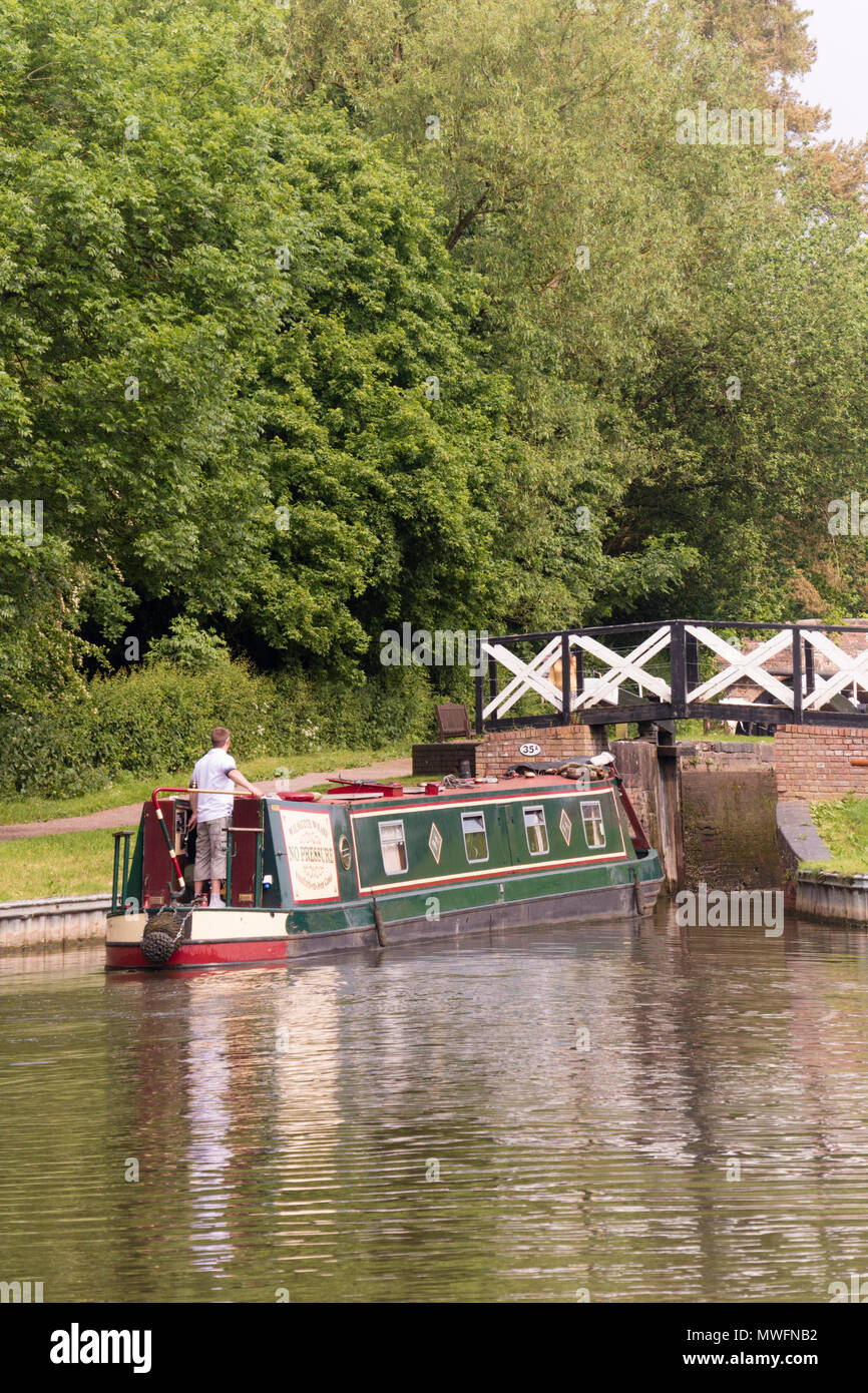 Grand classique de la Stratford upon Avon Canal à Kingwood Junction, Lapworth, Warwickshire, England, UK Banque D'Images
