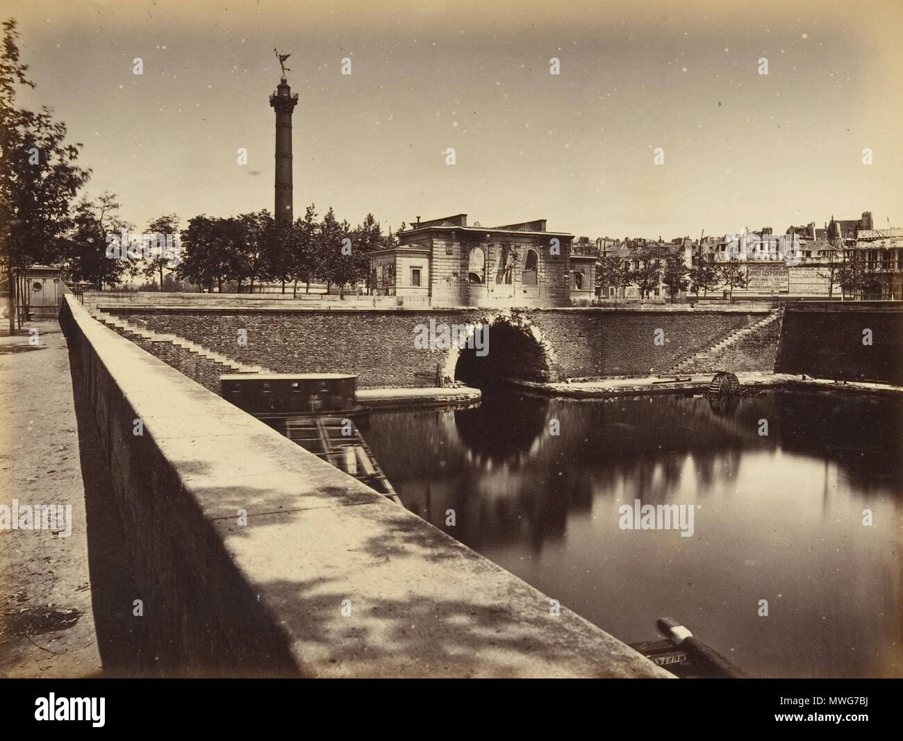 . Anglais : Les ruines de Paris et de ses environs 1870-1871 : 100 Photographies : Premier Volume. Par A. Liébert, texte par Alfred d'Aunay. Auteur : Alfred d'Aunay (Français) Date : 1870-71 Médium : Épreuve épreuves à partir de négatifs sur verre Dimensions : env. : Images 19 x 25 cm (7 1/2 x 9 13/16 in.), ou les supports de marche arrière : 32,8 x 41,3 cm (12 15/16 x 16 1/4 in.), ou l'inverse de la ligne de crédit Classification : Albums : Joyce F. Menschel Fonds Bibliothèque Photographie 2007 NUMÉRO D'ACCESSION : 2007.454.1.1-.33 . 1870-71. Alphonse Liébert J. (Français, 1827-1913) 368 Les ruines de Paris et de ses environs, 1870-1871 Banque D'Images