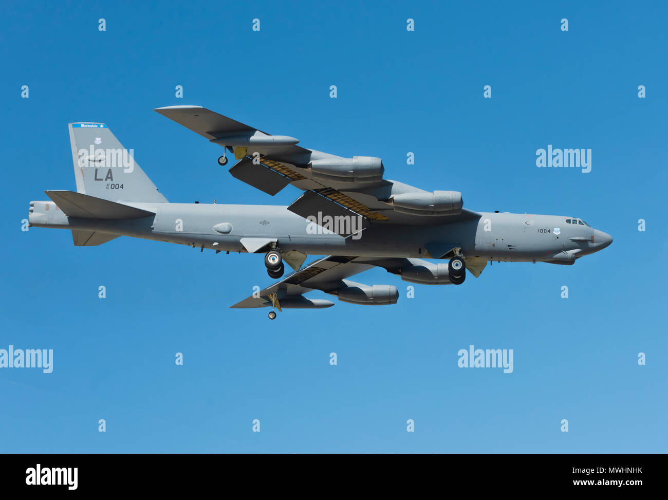 BOSSIER CITY, Louisiane, U.S.A.- 30 mai 2018 : U.S. Air Force un bombardier B-52 se prépare à atterrir à base aérienne de Barksdale. Banque D'Images