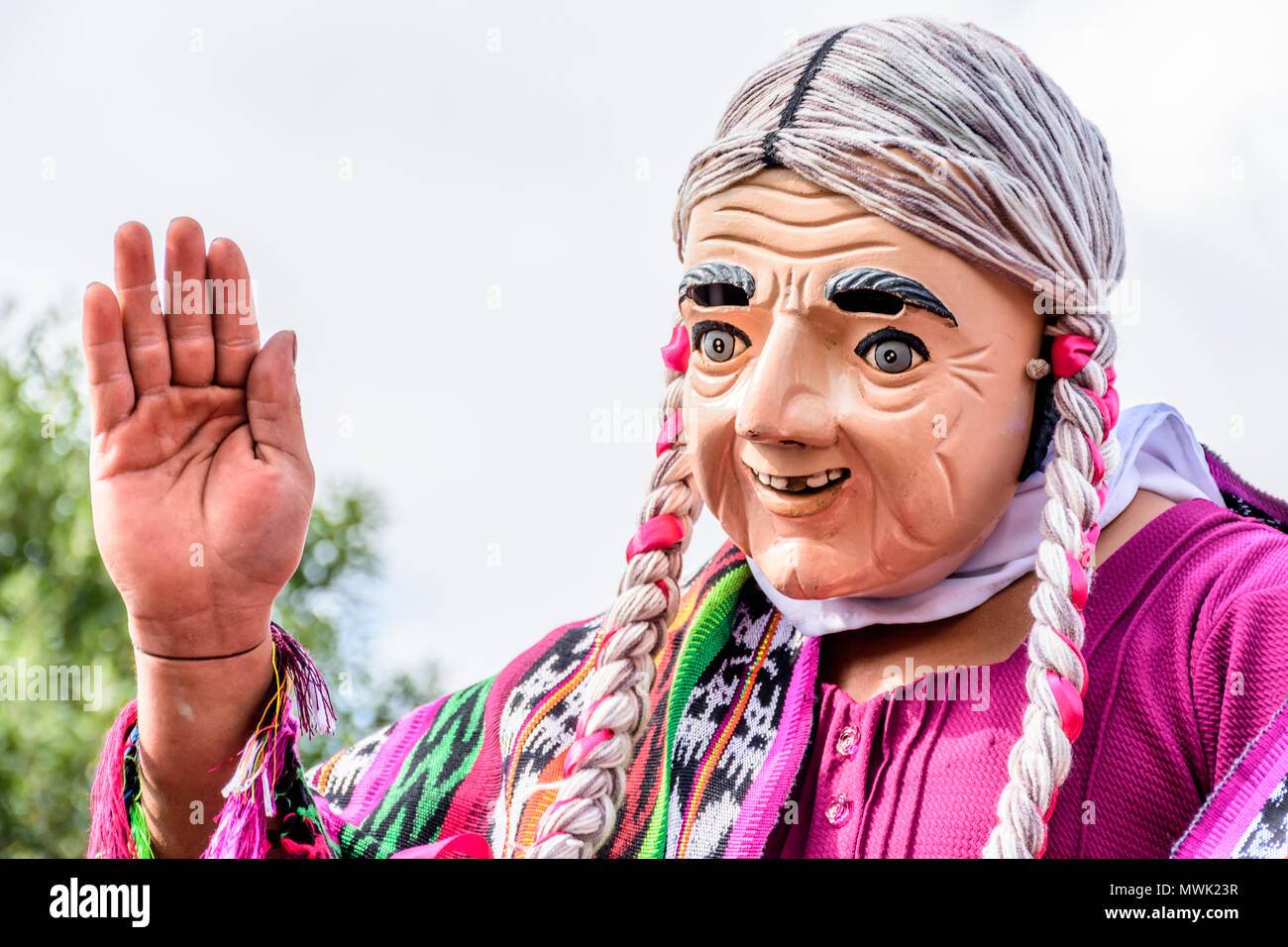 Ciudad Vieja,, au Guatemala - 7 décembre 2017 : Local en masque populaire traditionnelle en défilé pour célébrer notre dame de l'Immaculée Conception Jour Banque D'Images