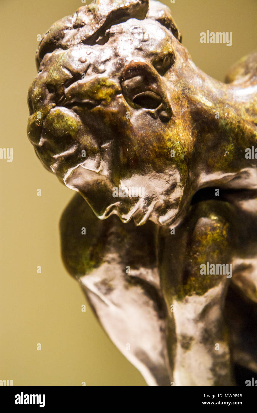 Washington DC,The National Mall,Hirshhorn Museum,moderne,art contemporain,sculpture,Rodin,Crouching woman,bronze,DC100219056EdOnly Banque D'Images