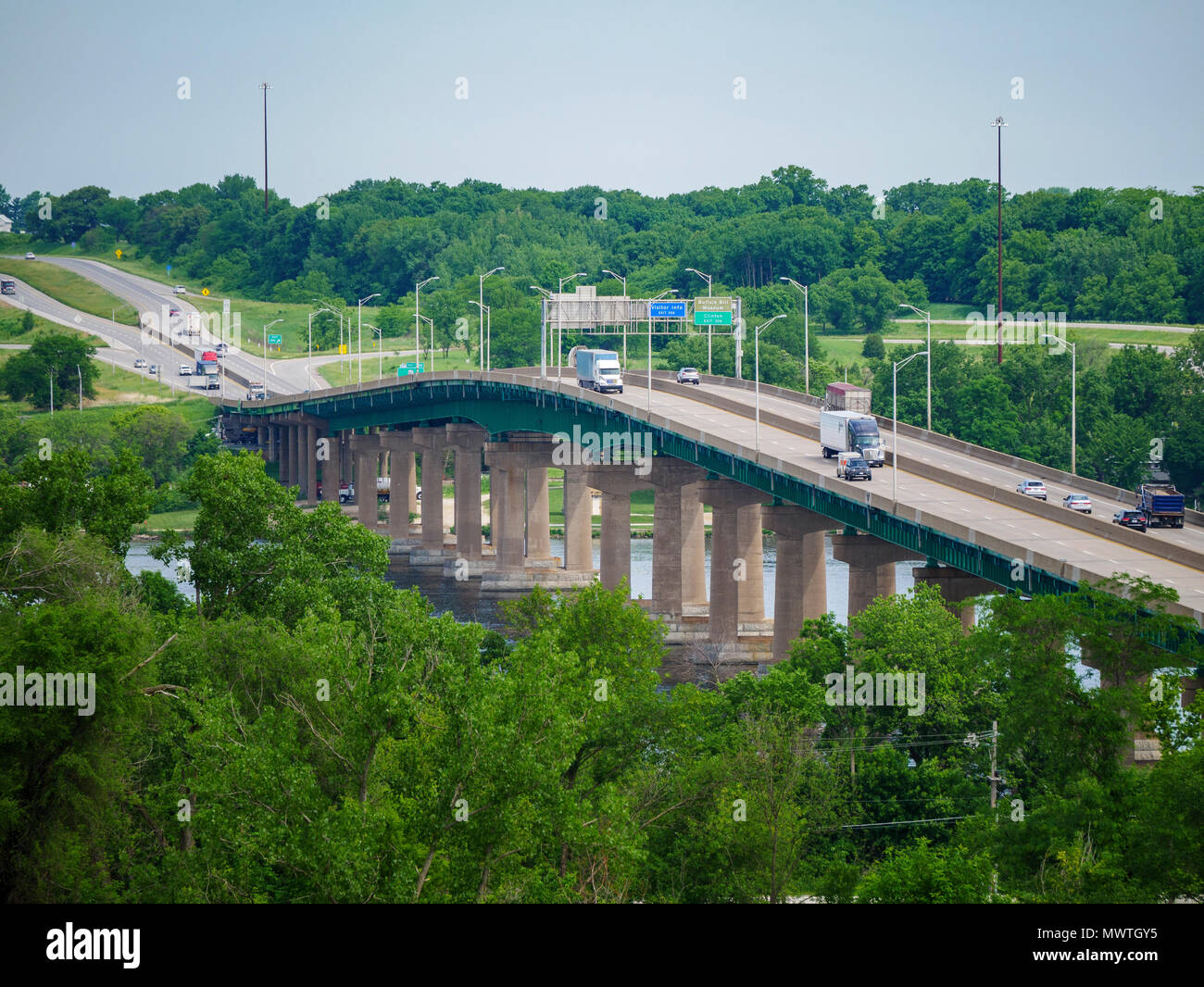 L'interstate 80 Mississippi River pont entre l'Iowa et l'Illinois. Fred Schwengel Memorial Bridge. Banque D'Images