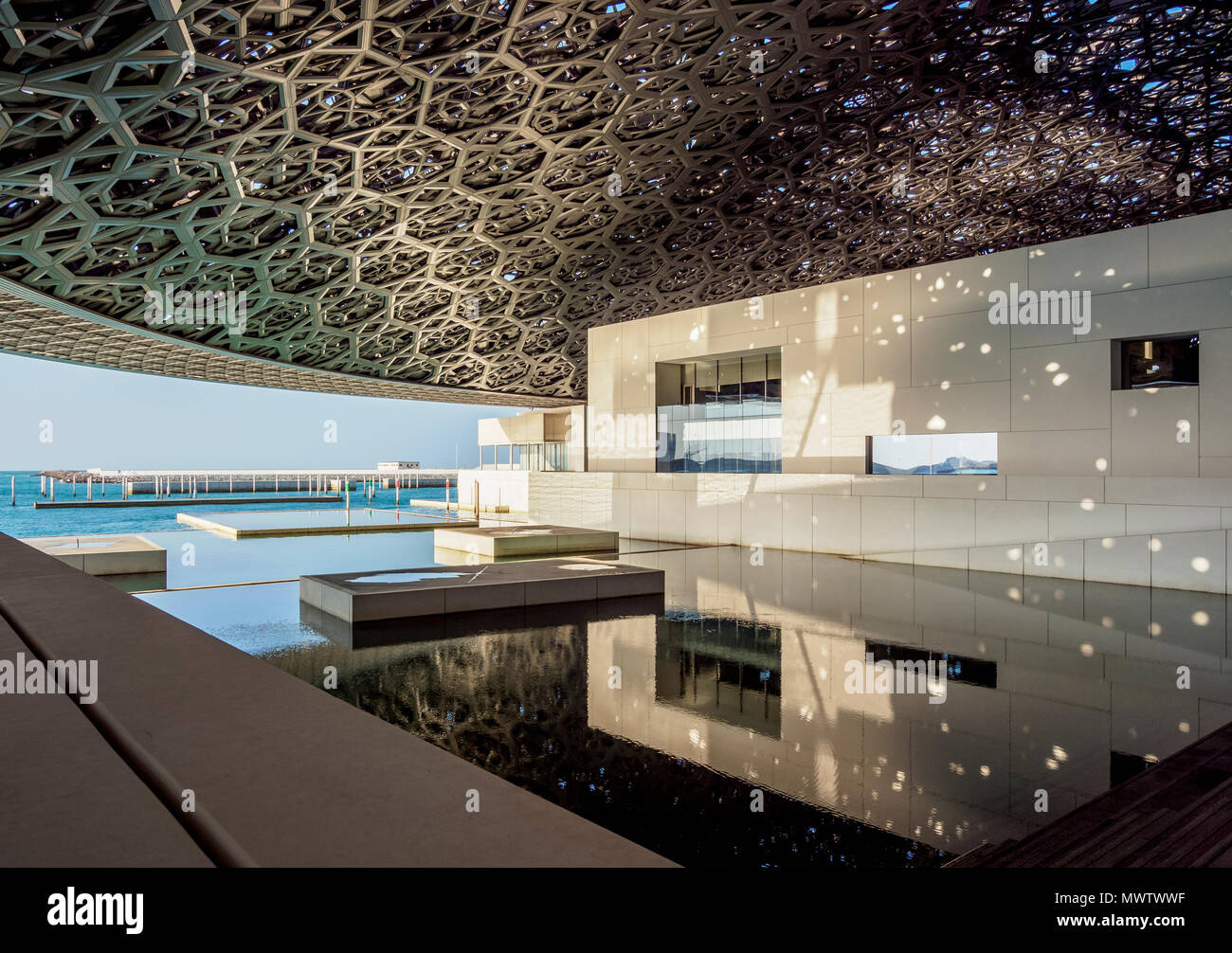 Musée du Louvre, de l'intérieur, de l'Abu Dhabi, Émirats arabes unis, Moyen Orient Banque D'Images