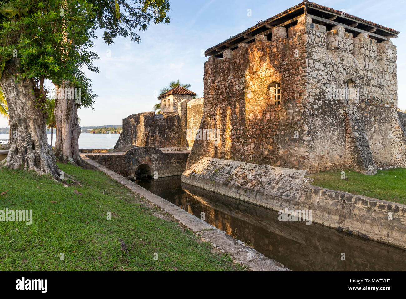 La forteresse de San Felipe de Lara près de Rio Dulce, Izabal, Guatemala, Amérique Centrale Banque D'Images