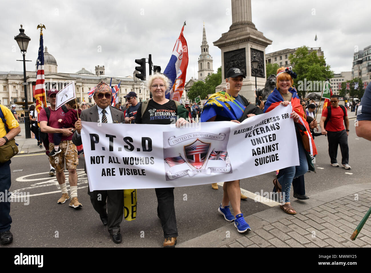 Londres, Royaume-Uni. 2 juin 2018. Les anciens combattants et leurs familles marchant de Trafalgar Square à la place du Parlement pour protester contre les problèmes d'P.T.S.D et à accroître la sensibilisation des anciens combattants suicides. Crédit : Matthieu Chattle/Alamy Live News Banque D'Images
