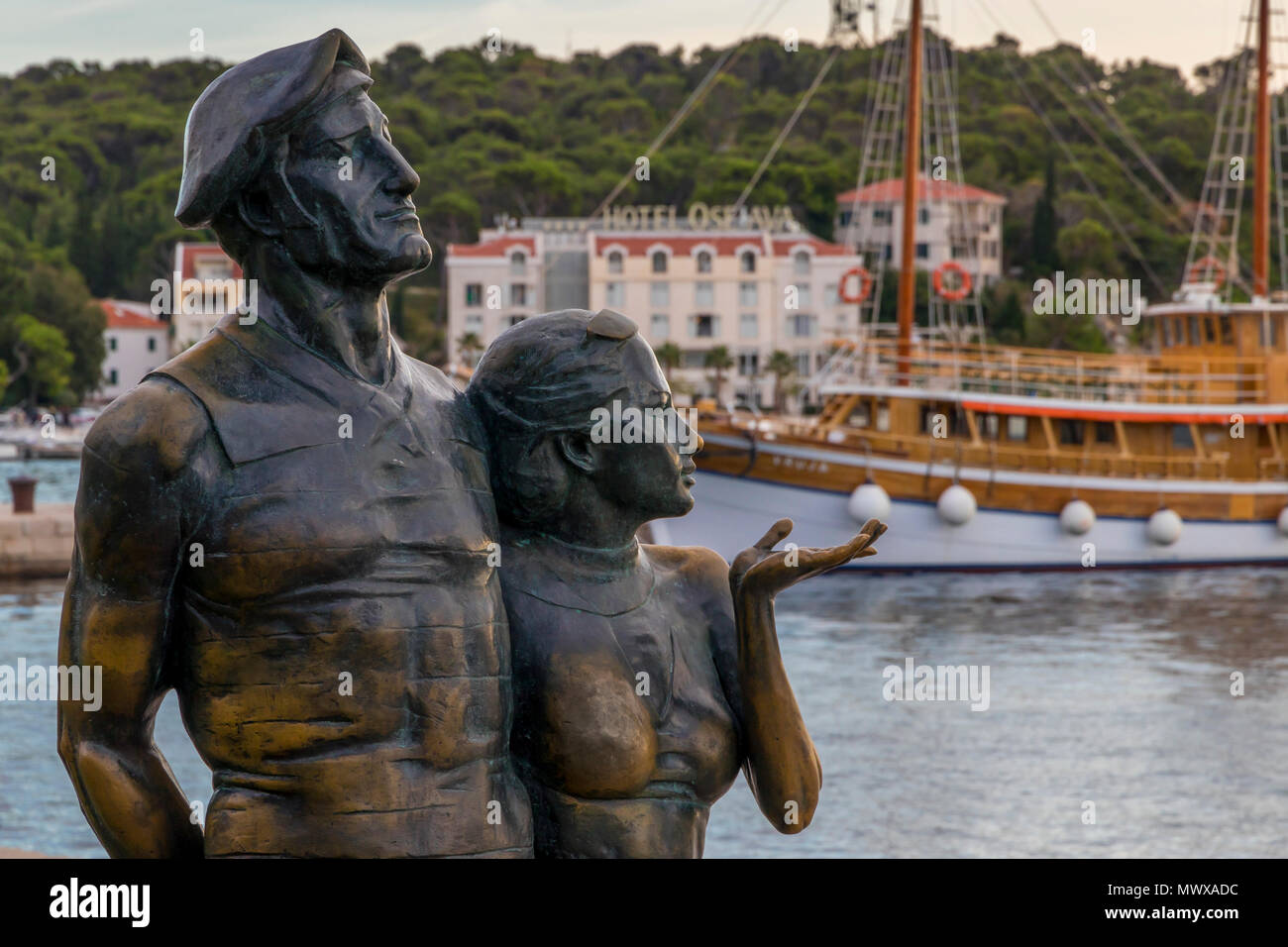Monument à l'à la promenade du bord de mer à Makarska, Croatie, Europe Banque D'Images