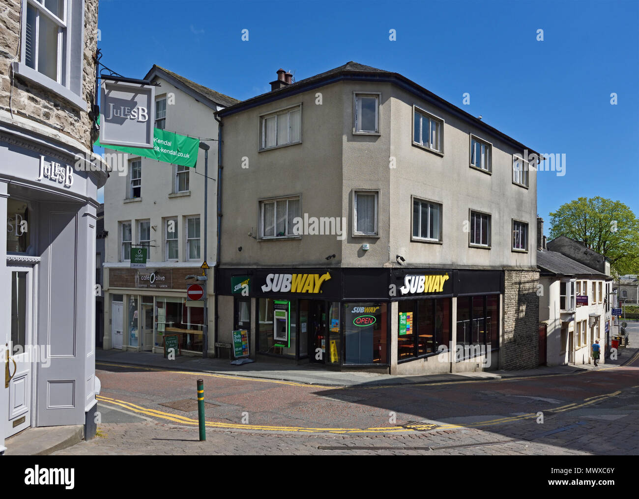 Métro, magasin de sandwich sous-marin. 1 Stramongate, Kendal, Cumbria, Angleterre, Royaume-Uni, Europe. Banque D'Images