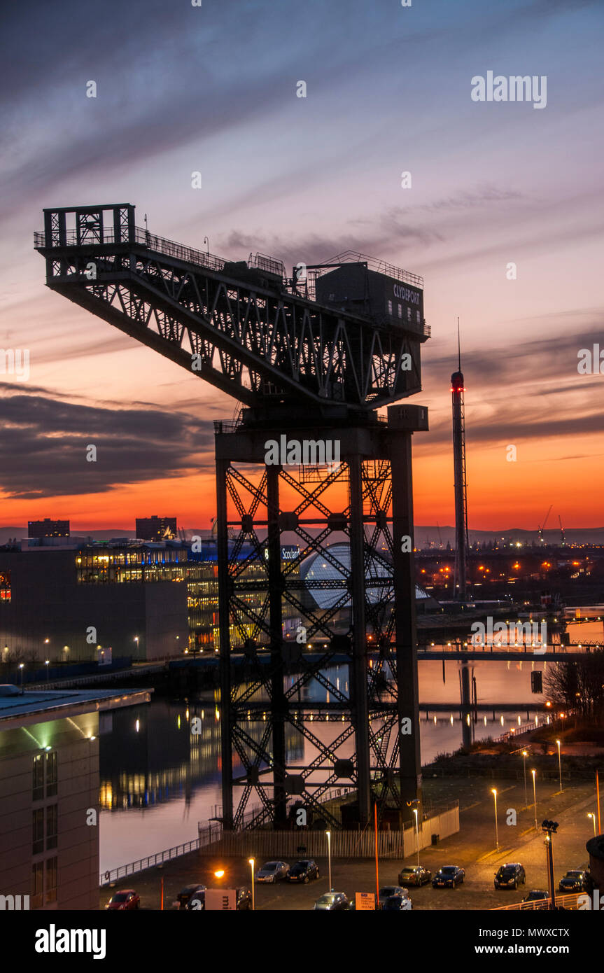 L'Finnieston (Stobcross) Cantliever géant Crane à Glasgow sur la rivière Clyde, Glasgow, Ecosse, Royaume-Uni, Europe Banque D'Images