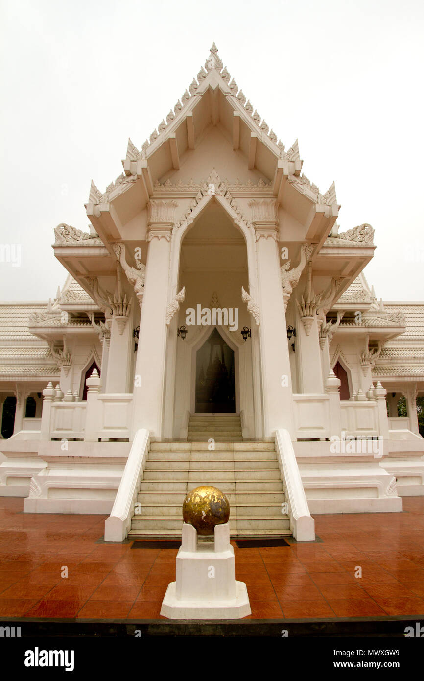 Un temple bouddhiste en raison de la naissance de Bouddha, Lumbini, Népal, Asie Banque D'Images