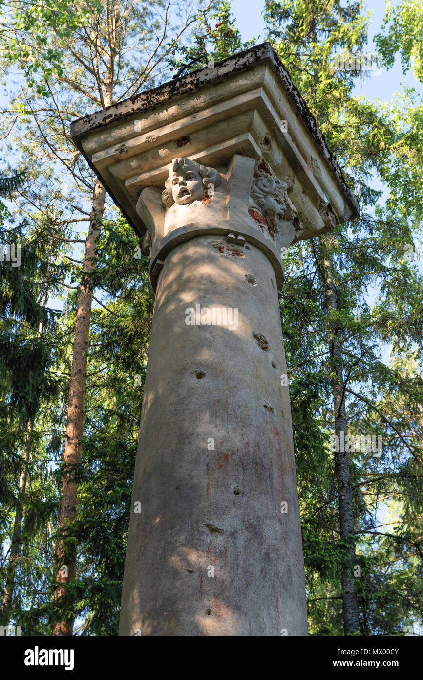 Colonne en l'honneur de la première Constitution en Europe, adopté dans la Pologne-lituanie du 3 mai 1791. Liavonpal, Bélarus Banque D'Images