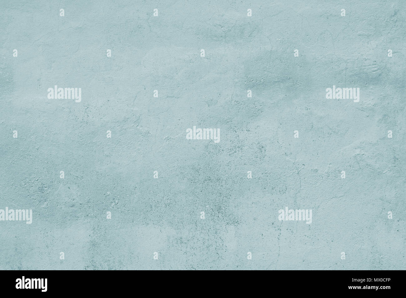 Light blue wall background texture pattern avec plâtre fissuré Banque D'Images