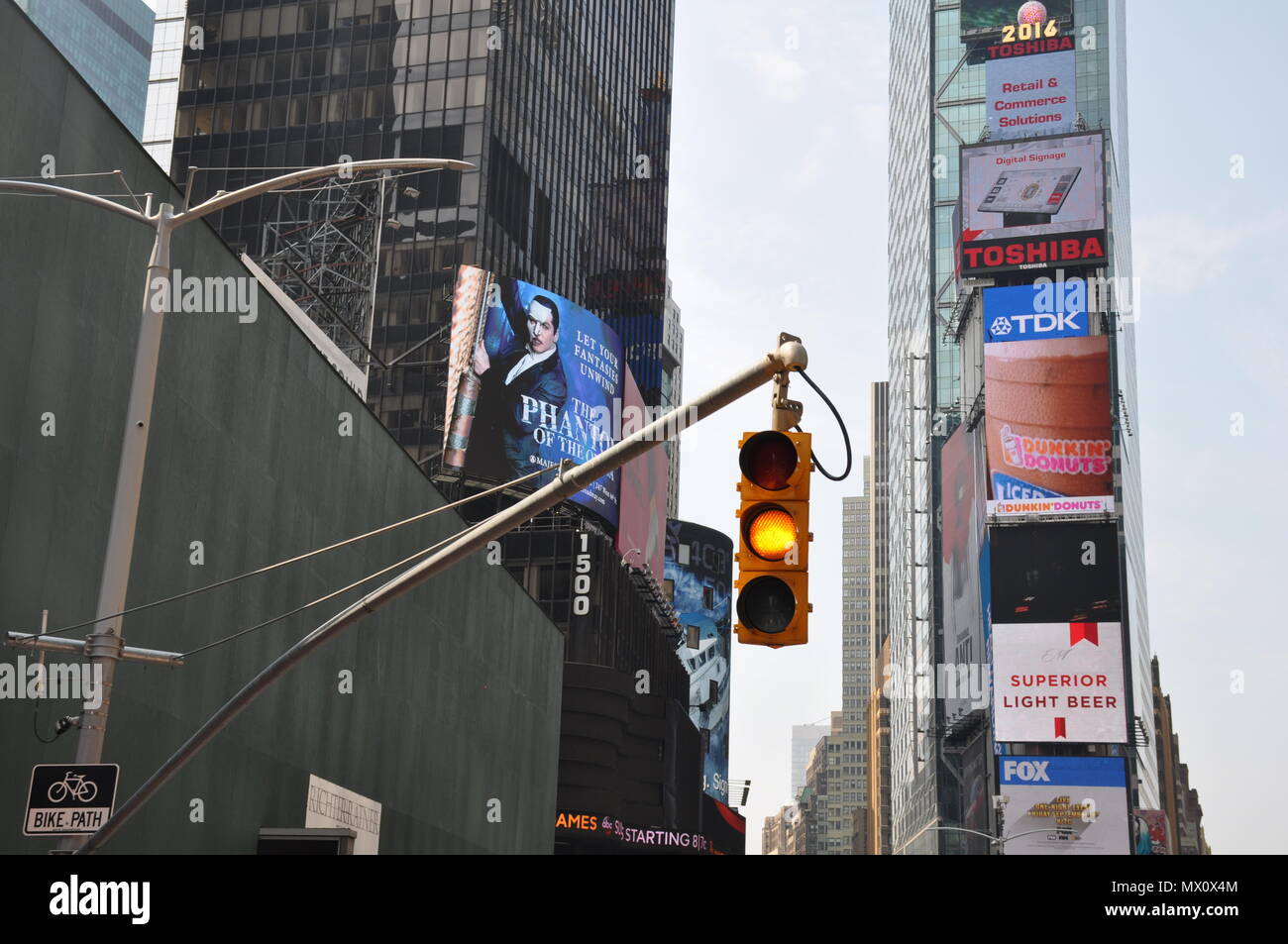 Feu de circulation sur Times Square, New York, United States Banque D'Images