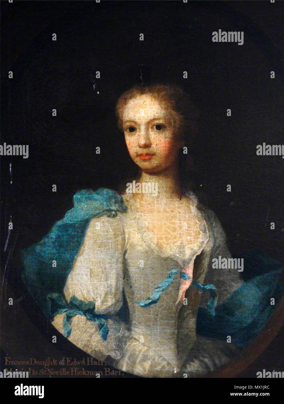 . Anglais : Portrait de Lady Frances Hickman, demi-longueur, vêtu d'un gris, garni de dentelle robe et un châle bleu - avec inscription, en ovale peint. vers 1720. Disciple de Peter Verelst 215 Frances Hickman Banque D'Images