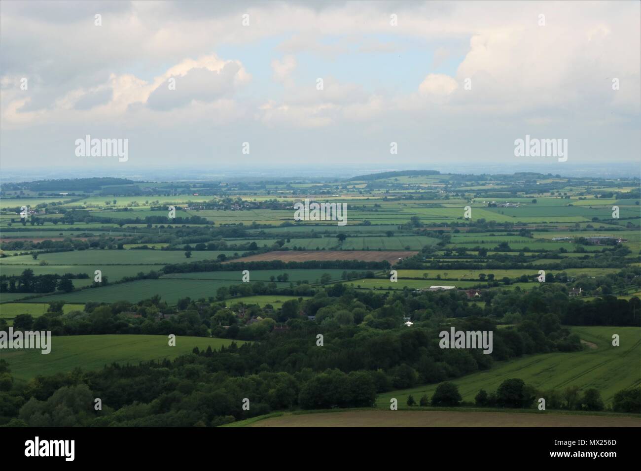 Belle campagne de l'Oxfordshire au niveau de l'Uffington White Horse Hill, Royaume-Uni Banque D'Images