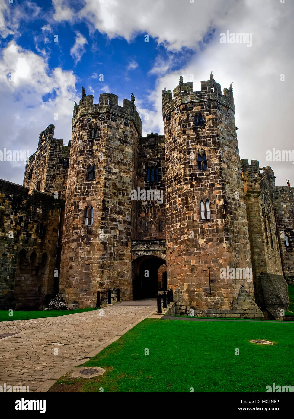 Alnwick, UK. 16 mai, 2018. Tourist à Alnwick Castle dans le comté de Northumberland, Anglais Royaume-Uni Crédit : Alexandr Goussev/Pacific Press/Alamy Live News Banque D'Images