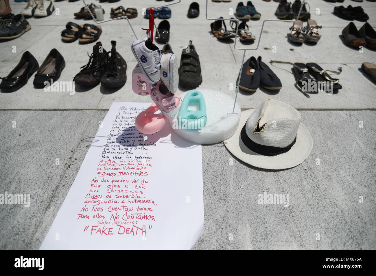 San Juan, Puerto Rico. 01 Juin, 2018. 1 juin 2018, San Juan garantir  personas al Capitolio a llevar zapatos para rank a las V & huracÂ‡'ctimas  del Mar n'a. Foto por :