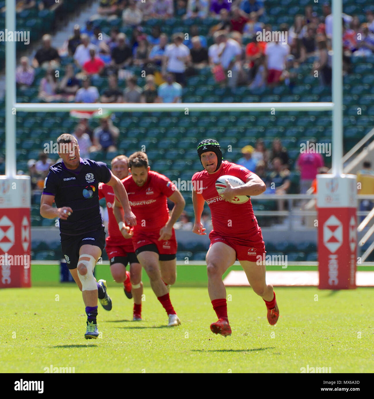 Le stade de Twickenham, London, UK. 3e juin 2018. Igor Galinovskiy (RUS) s'exécutant avec la balle lors d'une Russie V Ecosse match à l'avant-dernière étape de la série mondiale de HSBC Le rugby à 7 au stade de Twickenham, London, UK. La série voit 20 équipes internationales concurrentes dans 14 minutes rapide matchs (deux moitiés de sept minutes) dans 11 villes différentes à travers le monde - la finale sera à Paris en juin. Crédit : Michael Preston/Alamy Live News Banque D'Images