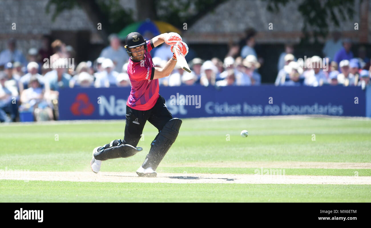 Eastbourne UK 3 Juin 2018 - Laurie Evans batting pour Sussex pendant le Royal London un jour de cricket entre Sussex les requins et Essex Eagles à la masse Saffrons à Eastbourne UK Photographie prise par Simon Dack Crédit : Simon Dack/Alamy Live News Banque D'Images