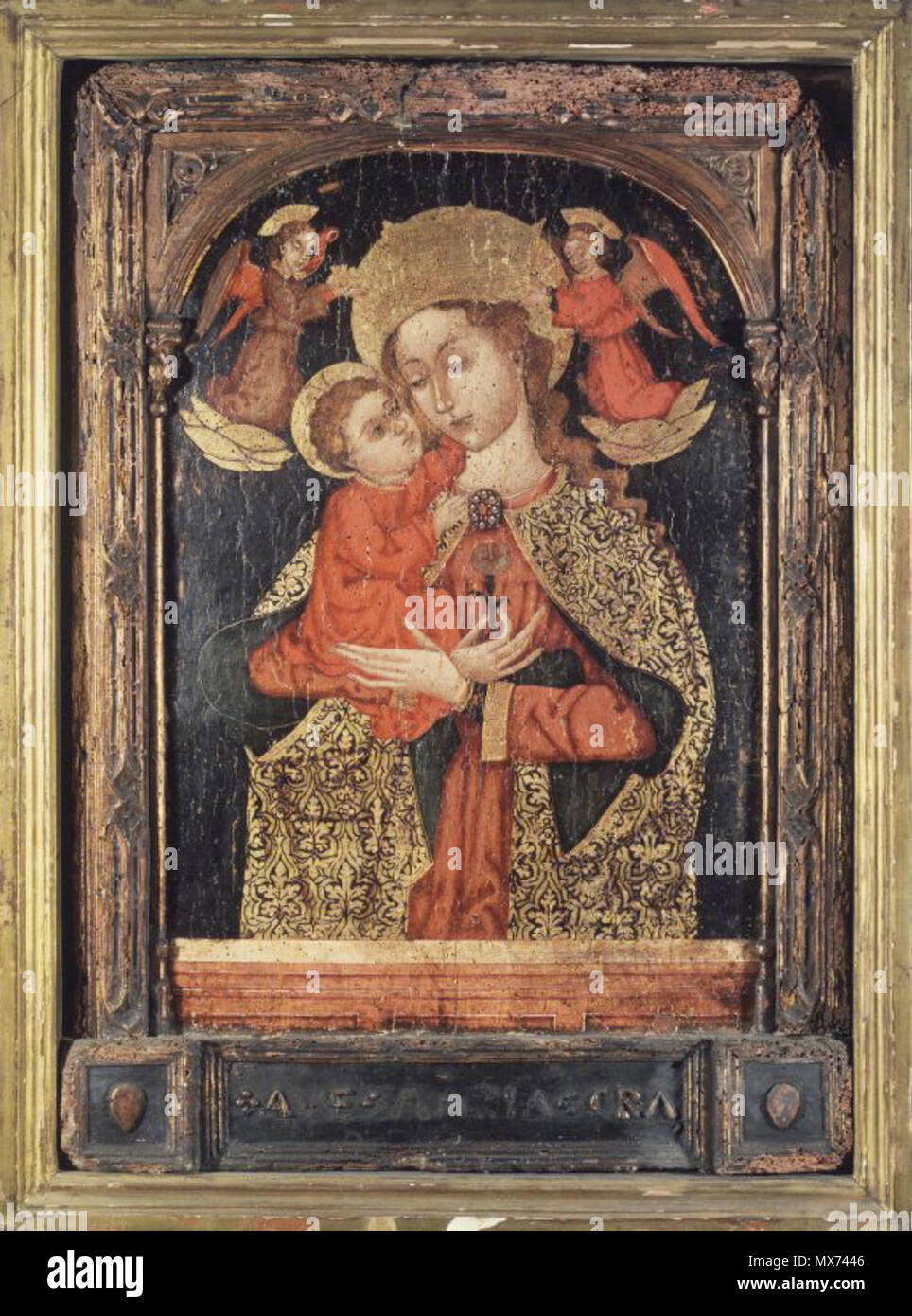 . Vierge à l'enfant avec deux anges . Entre 1400 et 1499 102 Brooklyn Museum - Vierge à l'enfant avec deux anges - Le Sud de l'École Italienne Banque D'Images