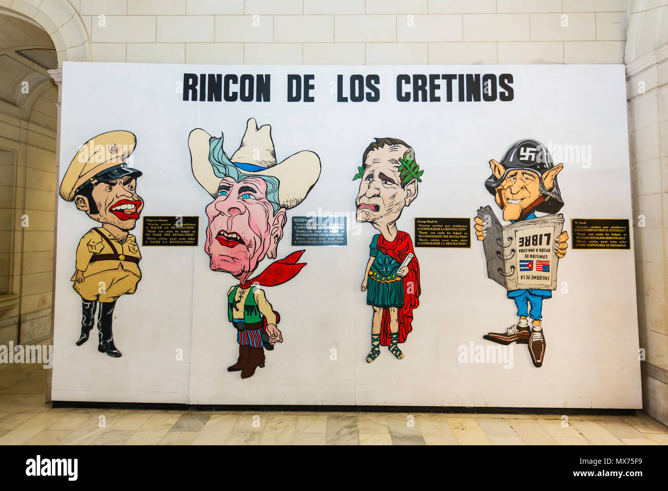 Affichage des caricatures du Président des Etats-Unis dans le Museo de la RevolucioÌn, ancien palais de Fulgencio Batista, La Havane, Cuba Banque D'Images