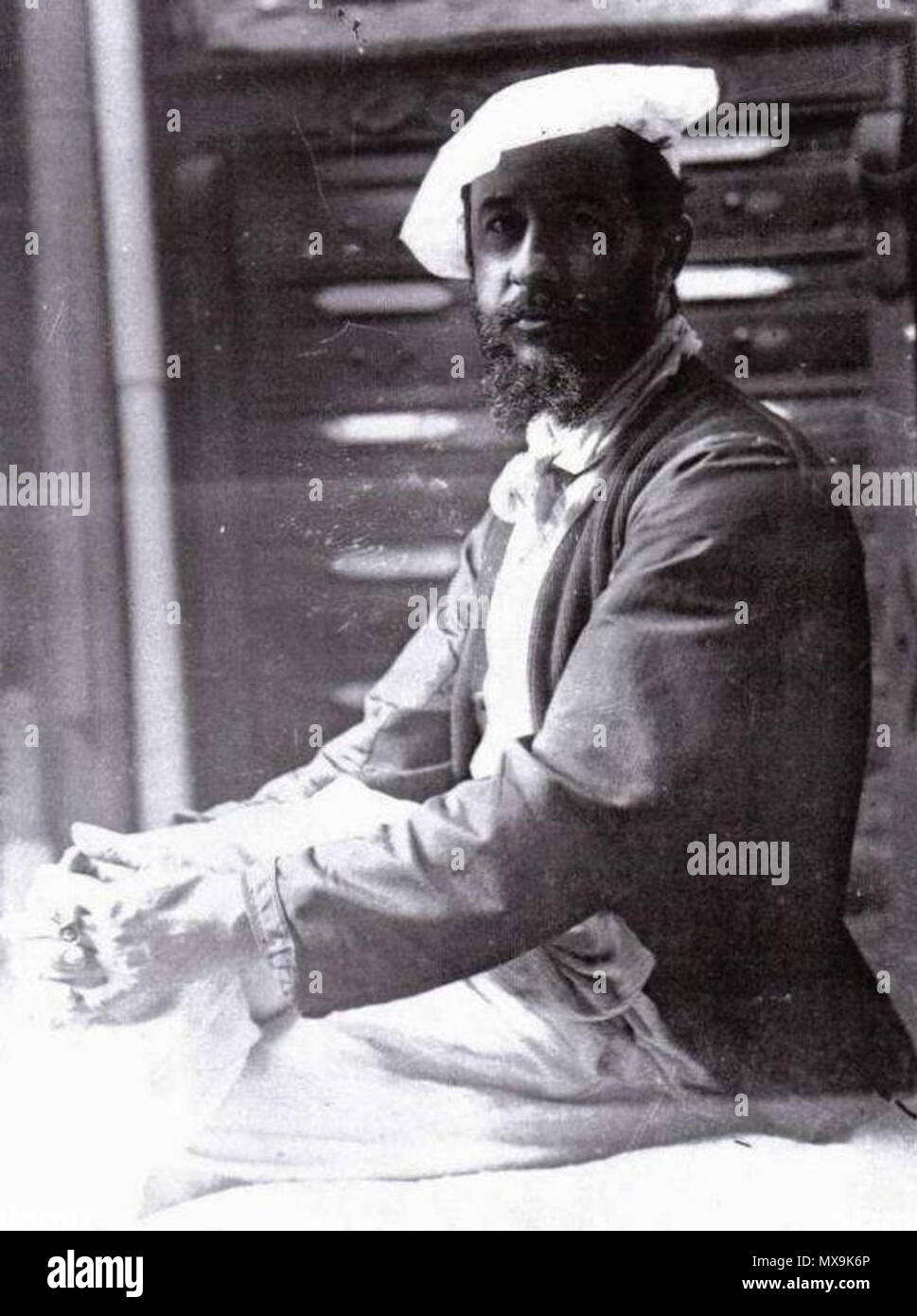 . Português : Henrique Bernardelli em Roma. vers 1886. Henrique Bernardelli (1858-1936) Noms alternatifs Henrique Bernardeli brésilien Description peintre, dessinateur, graveur et professeur Date de naissance/décès 15 Juillet 1858 6 avril 1936 Lieu de naissance/décès Valparaíso, Chili Rio de Janeiro lieu de travail Rio de Janeiro, Rome, São Paulo contrôle d'autorité : Q9002927 : 96557151 VIAF ULAN : 500118171 RKD : 235249273 Henrique Bernardelli em Roma, ch. 1886 Banque D'Images