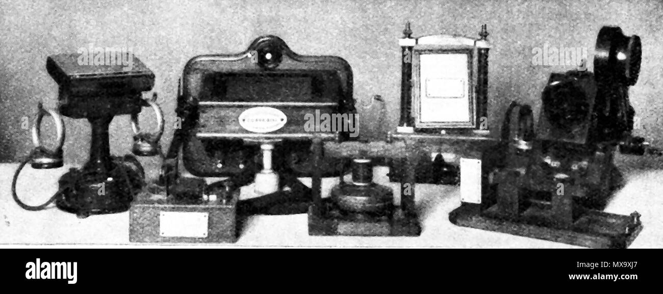 L'équipement téléphonique au début de 1930 - illustration de divers types d'équipement téléphonique qui étaient déjà dépassées.ou leur utilisation a été abandonnée. Banque D'Images