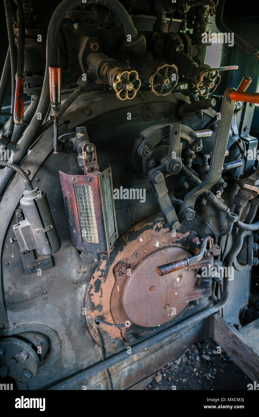 Commandes d'un vintage locomotive à vapeur, chaudières et jauges Banque D'Images