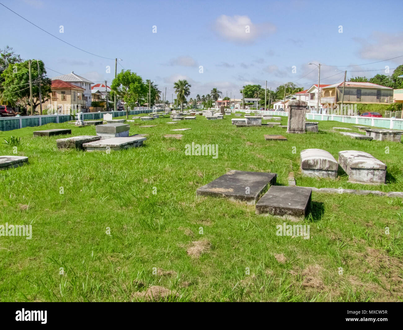 Impression ensoleillée à Yarborough Cemetery à Belize City, la capitale du Belize en Amérique centrale Banque D'Images