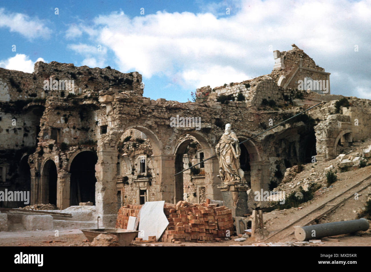 Runis bombardée du monastère de Monte Cassino, Italie 1952 Banque D'Images