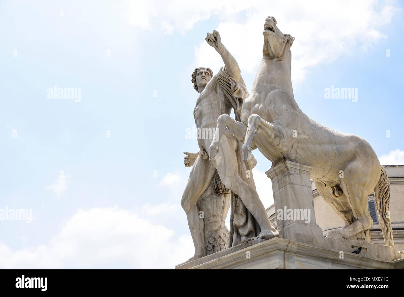 Rome, Italie, la sculpture dans la place du Quirinal illustrant les Dioscures, Marc Lacelle et Polluce fils de Zeus Banque D'Images