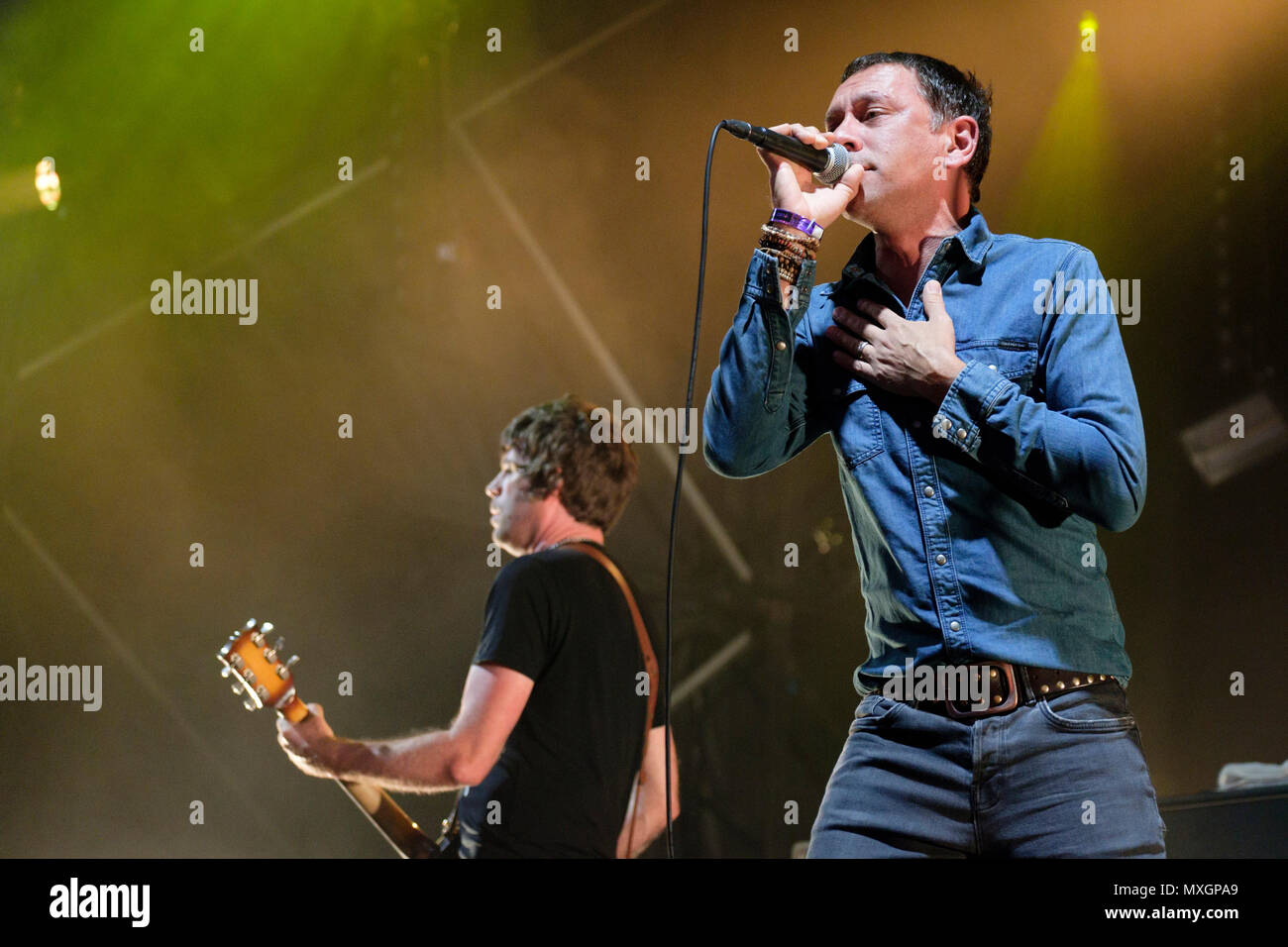 Cheltenham, Royaume-Uni. 3e juin 2018. Ricky Witter de mettre en scène sept à Wychwood Festival. Credit : MusicLive/ Alamy Live News Banque D'Images