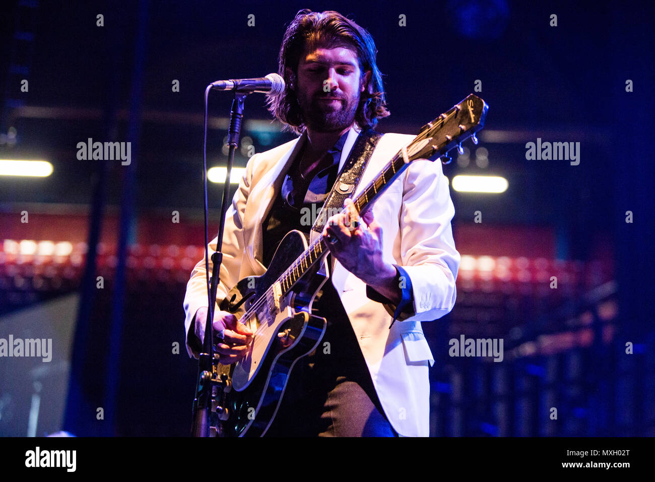 Milan Italie. 04 juin 2018. Le multi-instrumentiste australien singer-songwriter CAMERON AVERY effectue sur scène à Mediolanum Forum ouverture du show de Arctic Monkeys. Credit : Rodolfo Sassano/Alamy Live News Banque D'Images