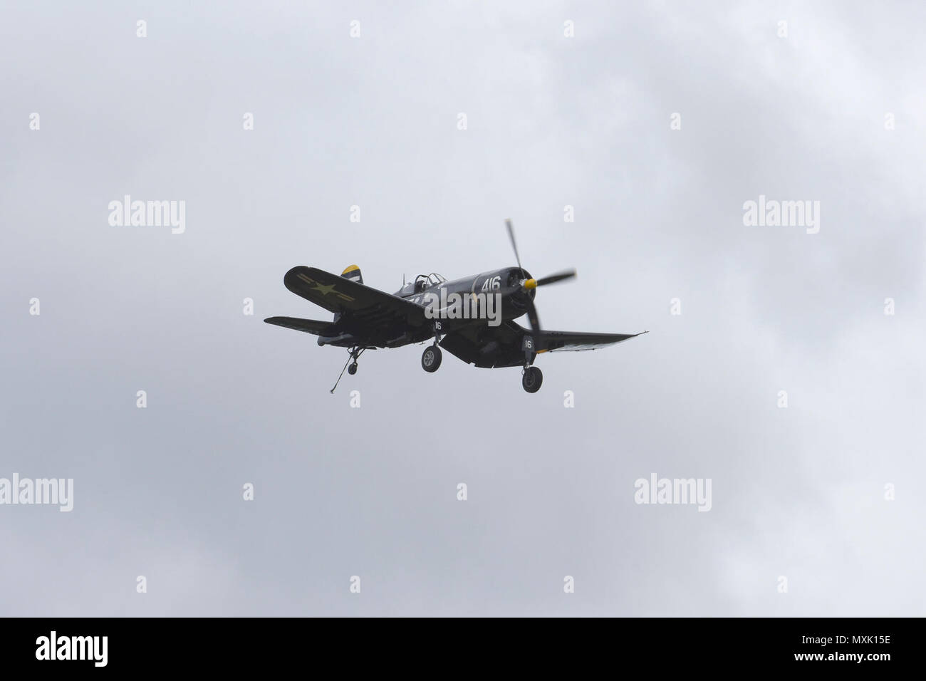Un F4U Corsair/4, piloté par Jim, Tobul fonctionne à la Garde nationale de Caroline du Sud et la masse de l'air Expo à McEntire Joint National Guard Base, Caroline du Sud, le 5 mai 2017. Cette expo est une démonstration des capacités de la Garde nationale de Caroline du Sud, aviateurs et soldats en disant merci pour le soutien des collègues sud Carolinians et la communauté environnante. Banque D'Images