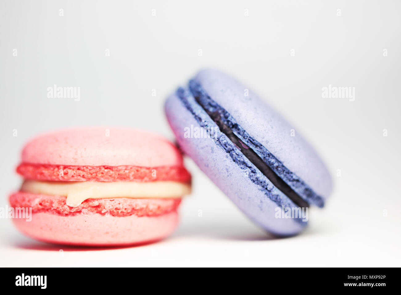 Belle photo alimentaire macarons colorés close up Banque D'Images