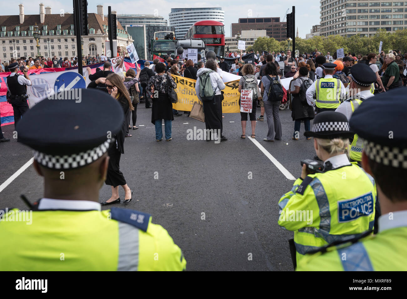 Le pont de Westminster, Londres. 7 septembre 2016. L'étape de manifestants une manifestation sur le pont de Westminster pendant plus d'une heure provoquant des chaos pour commut Banque D'Images