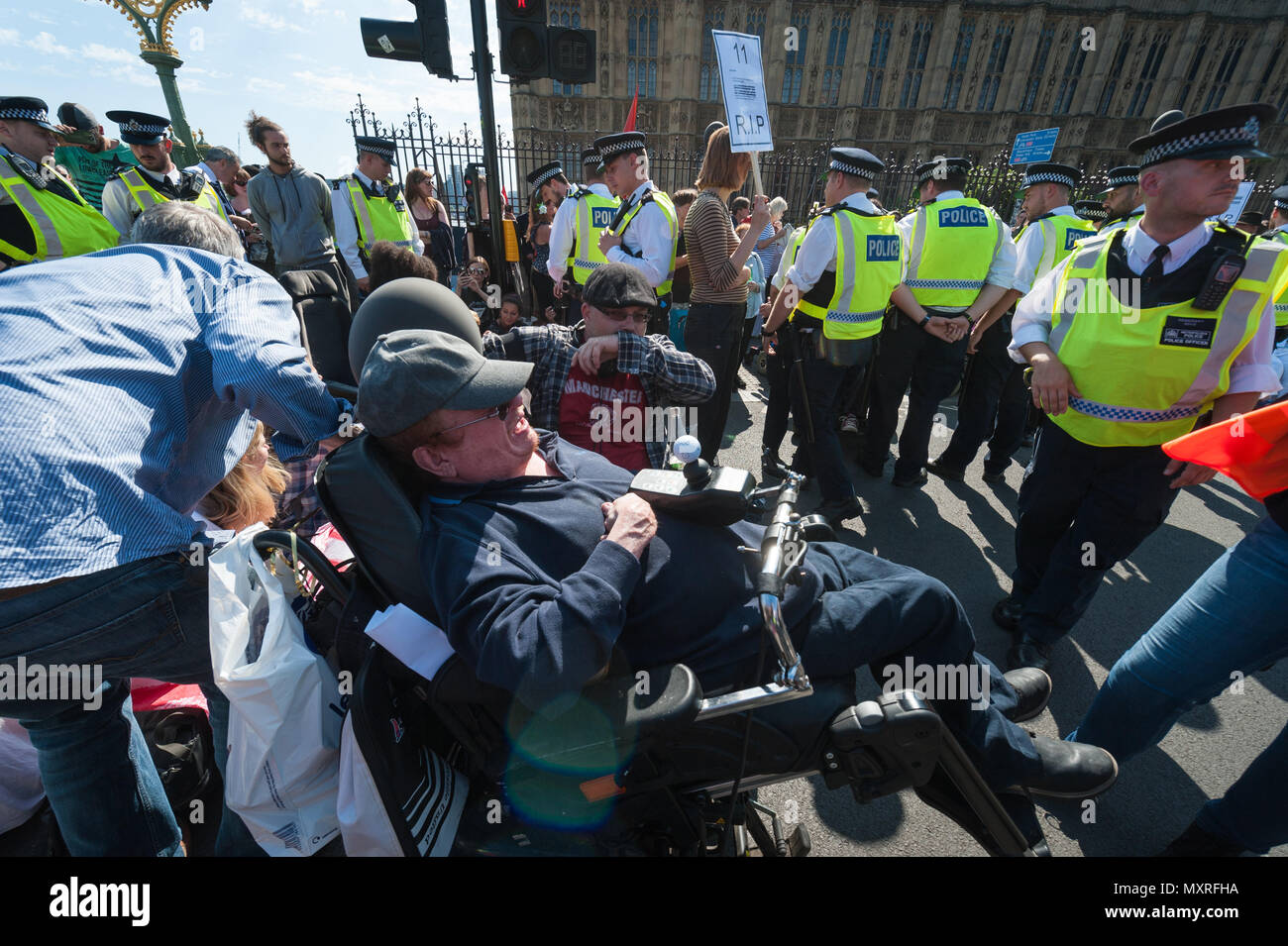 Le pont de Westminster, Londres. 7 septembre 2016. L'étape de manifestants une manifestation sur le pont de Westminster pendant plus d'une heure provoquant des chaos pour commut Banque D'Images