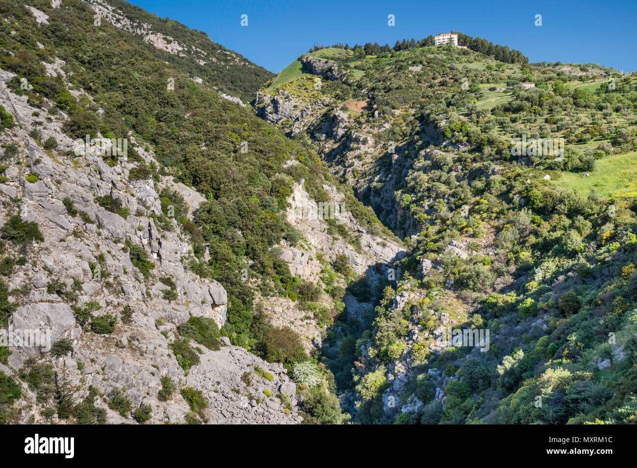 Bifurto Bifurto del Abisso (Abyss), près de la ville de Cerchiara di Calabria, Polinno massif, le sud de l'Apennin, le parc national du Pollino, Calabre, Italie Banque D'Images
