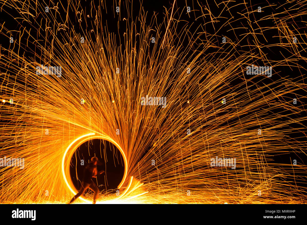Circle Fireshow à plage de l'île de Koh Lanta en Thaïlande Banque D'Images
