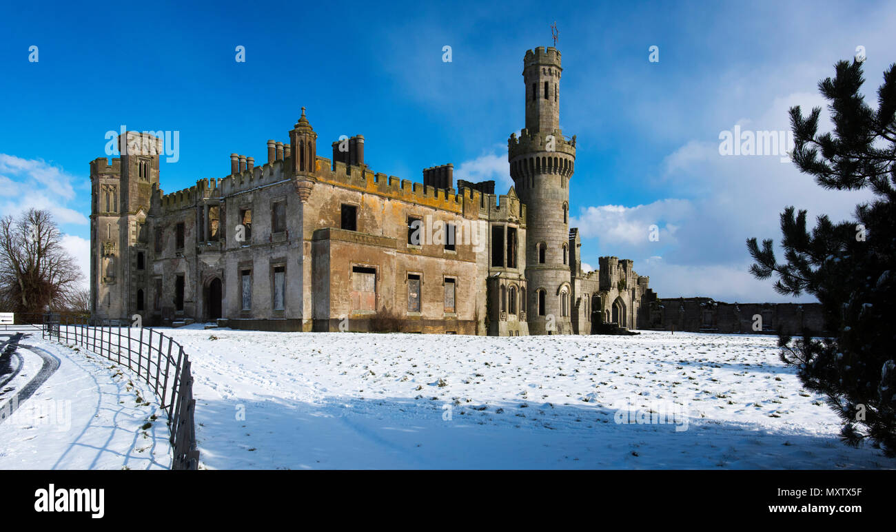 Ruines d'un domaine du xixe siècle néogothique house Banque D'Images