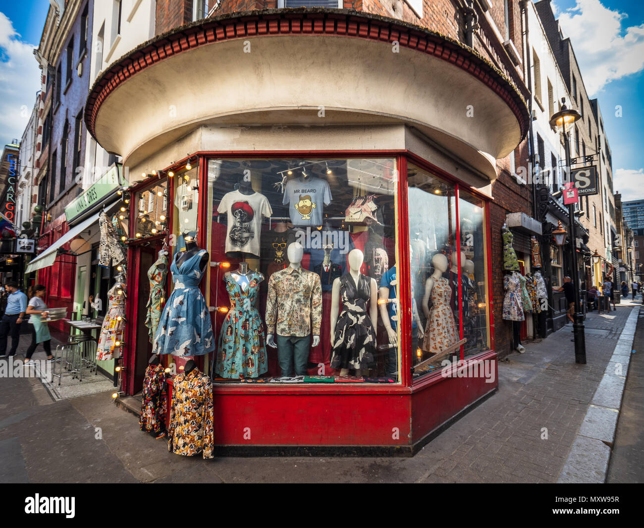 Soho Londres Vintage classique - Soho - un magasin de vêtements vintage à Londres, dans le quartier à la mode et élégant quartier de Soho Banque D'Images