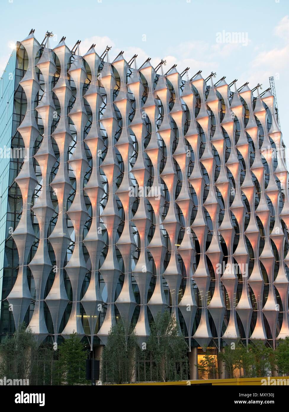 Nine Elms, Londres, Royaume-Uni - 03 juin 2018 : Façade de l'immeuble de l'ambassade des États-Unis Banque D'Images