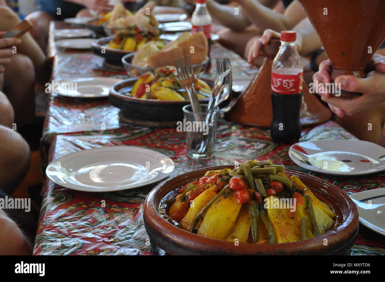Déjeuner Tajine, Maroc Banque D'Images