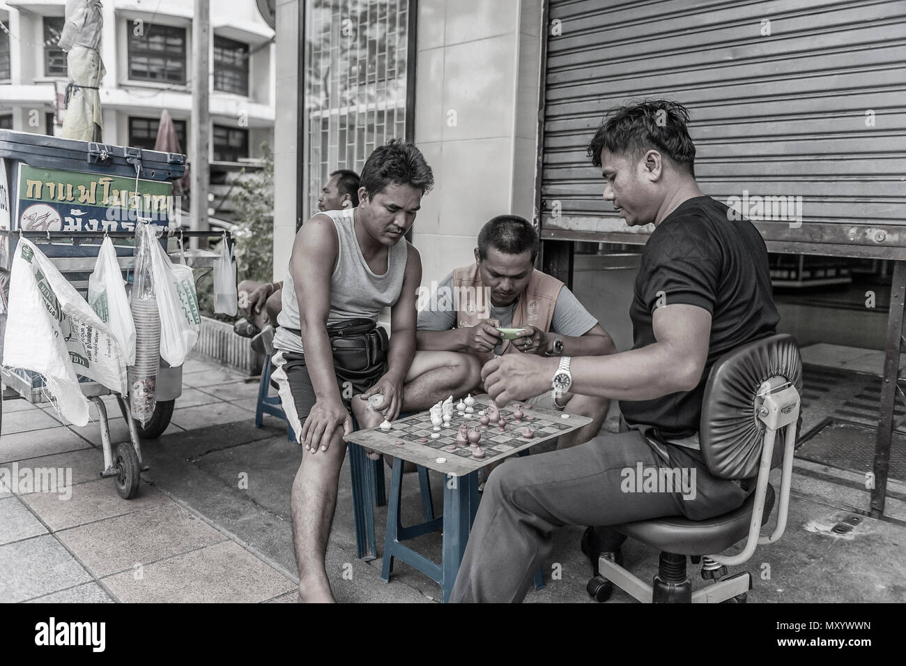 Joueurs d'échecs, Bangkok, Thaïlande Banque D'Images