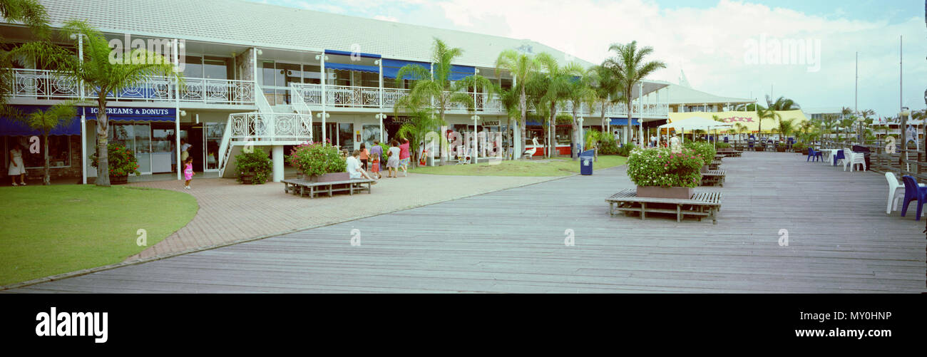 Fishermans Wharf, Main Beach, Gold Coast, décembre 1989. Partie d'une série de photos réalisées par le Département du Premier Ministre des Relations publiques et des médias de l'Office de Tourisme de nombreux aspects du Queensland caractéristiques géographiques, une vue panoramique, les villes et villages, de l'infrastructure et des bâtiments, de l'industrie et l'agriculture, de la flore et de la faune, voyage, technologie, services, loisirs, personnes et événements importants, capturés par les photographes du Gouvernement du Queensland. Banque D'Images