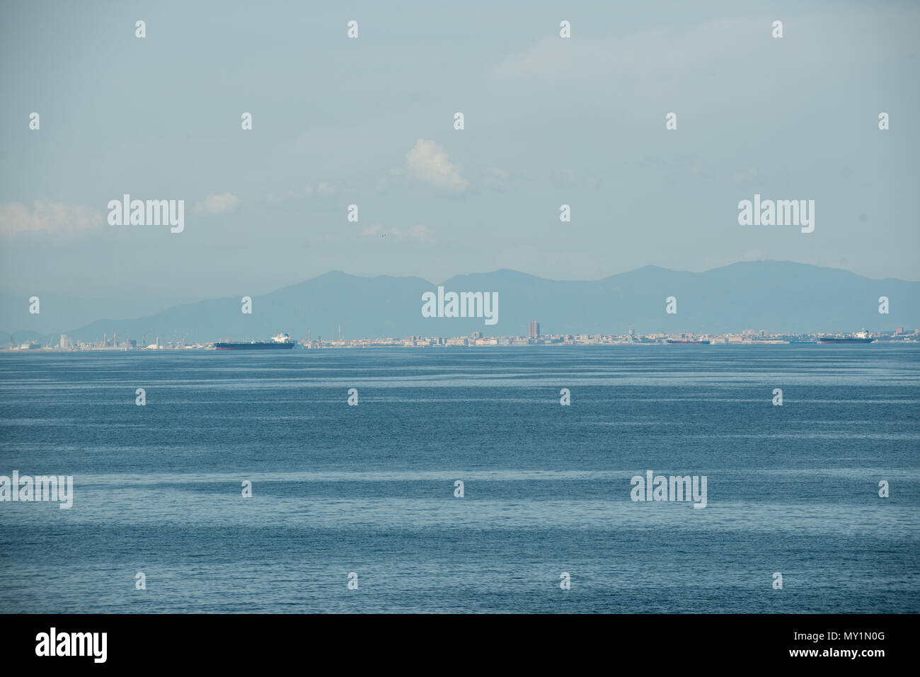 Port de Livourne vu de la mer, Toscane, Italie Banque D'Images