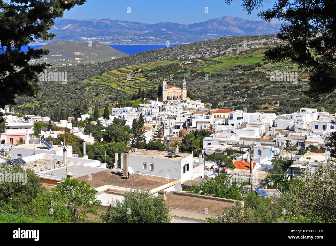 Avis de Lefkes village magnifique sur l'île de Paros, Grèce Banque D'Images