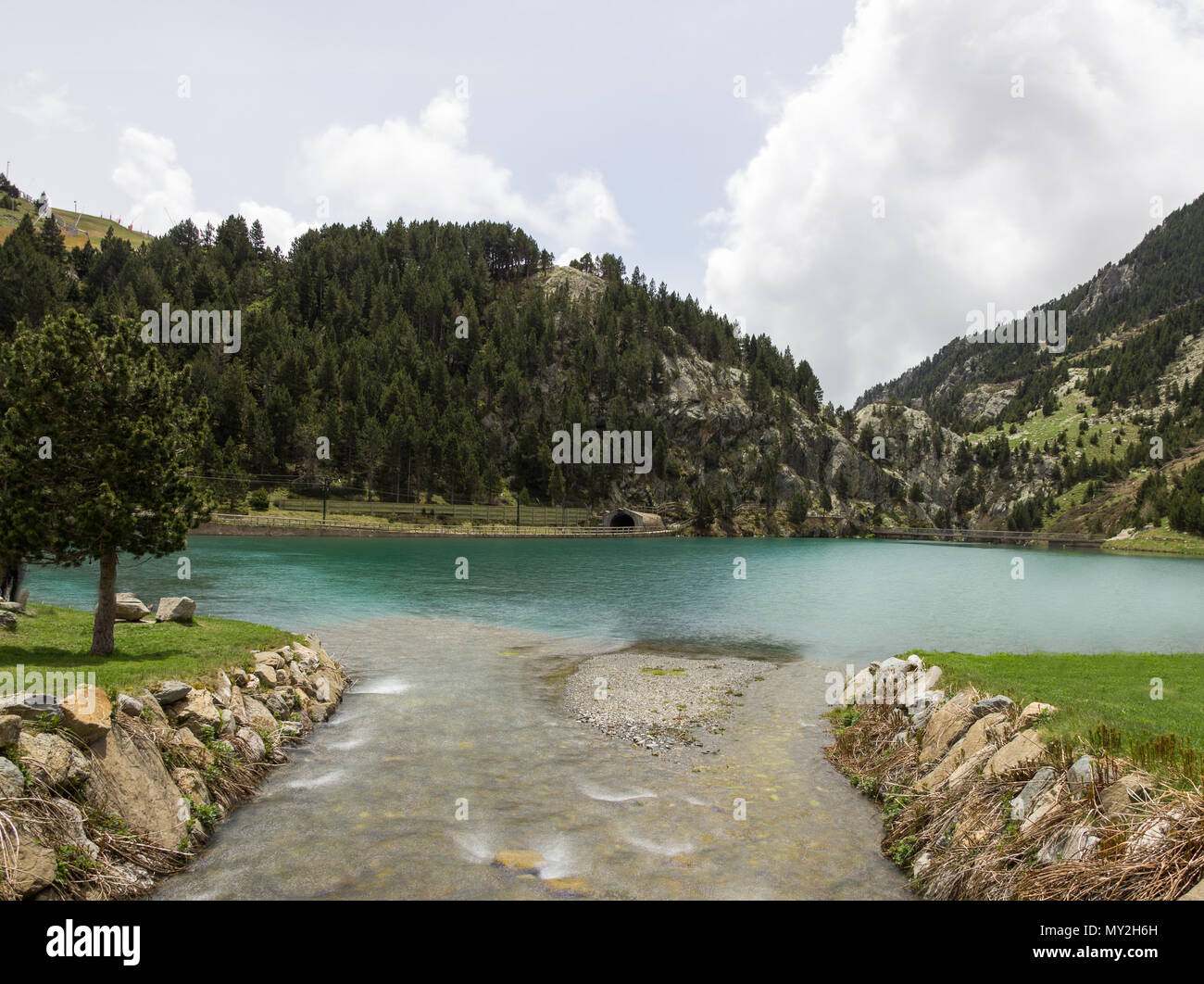 Lac de Nuria Valley dans les Pyrénées entre l'Espagne et la France, dans la région de Catalogne. Banque D'Images